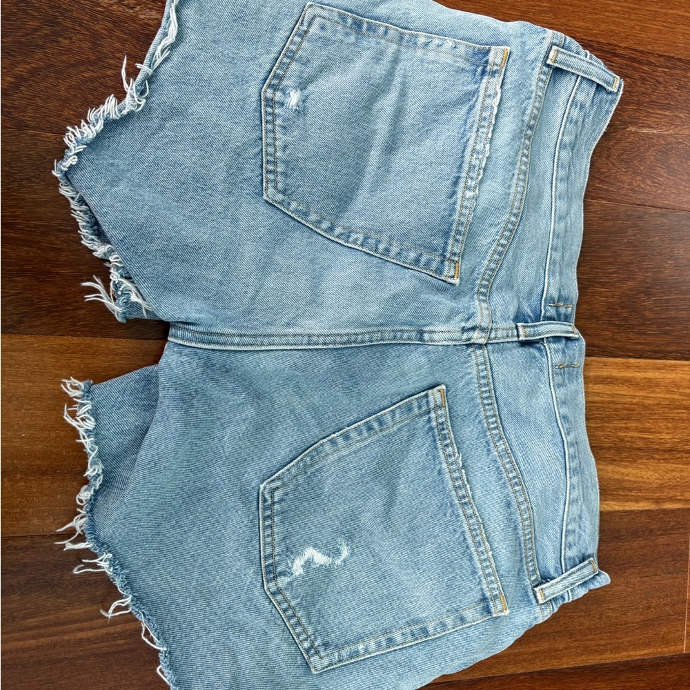 Agolde Faded Blue Frayed Jean Shorts - Picture 2 of 5